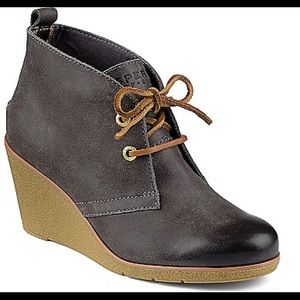 EUC!! Sperry Harlow Burnished Leather Wedge bootie
